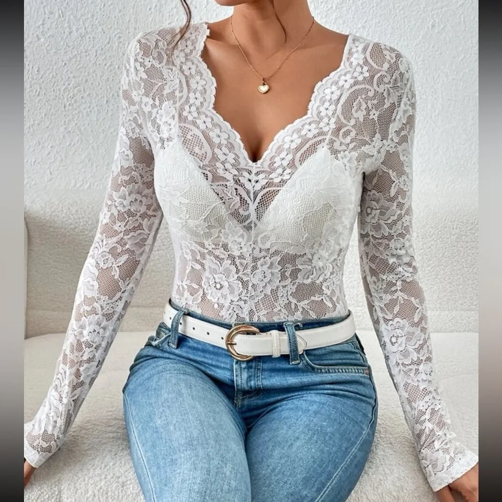 Boho floral lace long sleeve fitted top